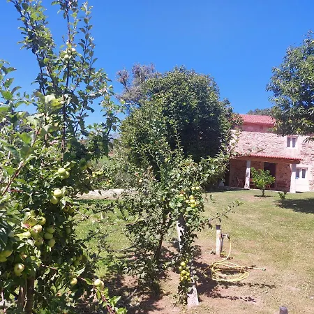 Guest house A Quinta Maceiras Os Casares